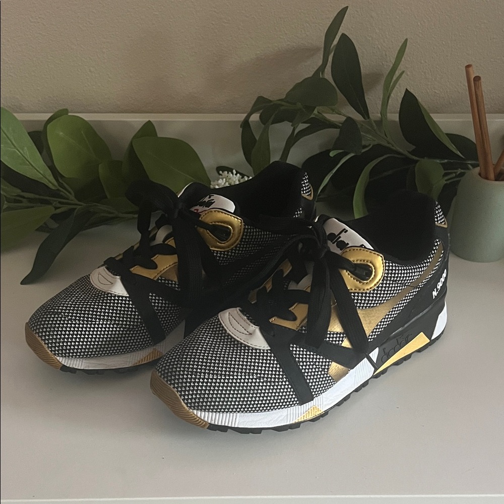 Diadora Women's Sneakers in Black, White, and Gold